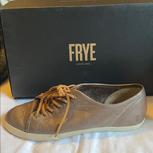 Grey Frye Mindy Low shoes. Size 8.5. - Picture 2 of 3